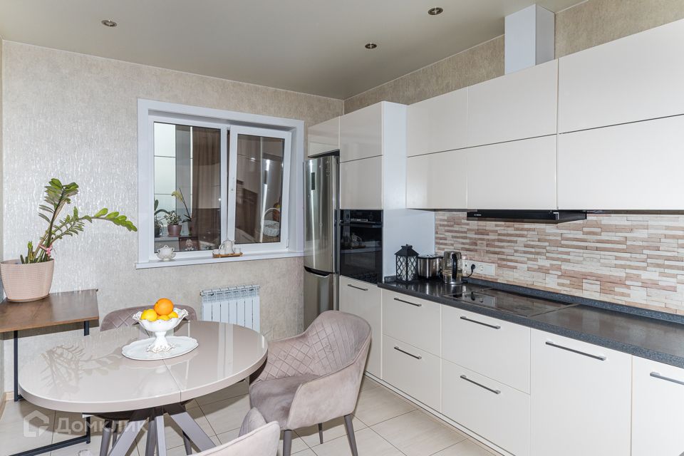 Продаётся 3-комнатная квартира, 81 м²