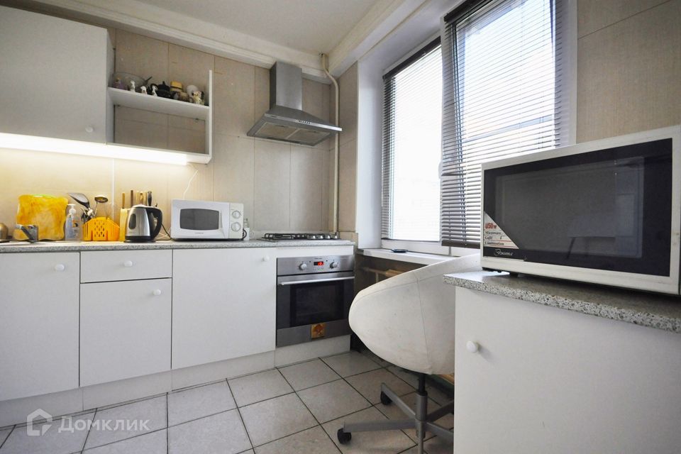 Продаётся 3-комнатная квартира, 57.8 м²