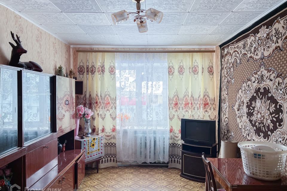 Продаётся 3-комнатная квартира, 50.3 м²