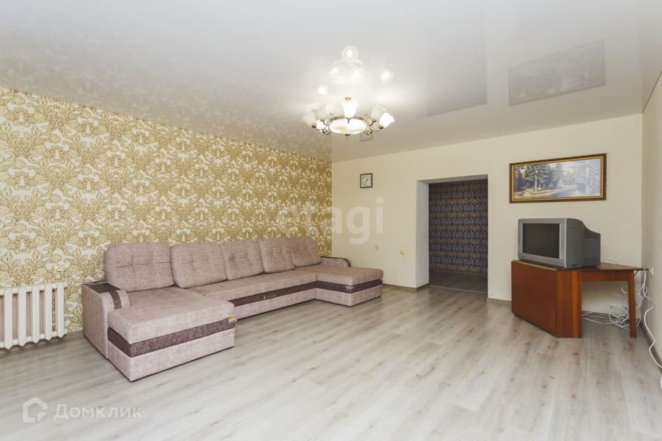 Продаётся 3-комнатная квартира, 108.9 м²
