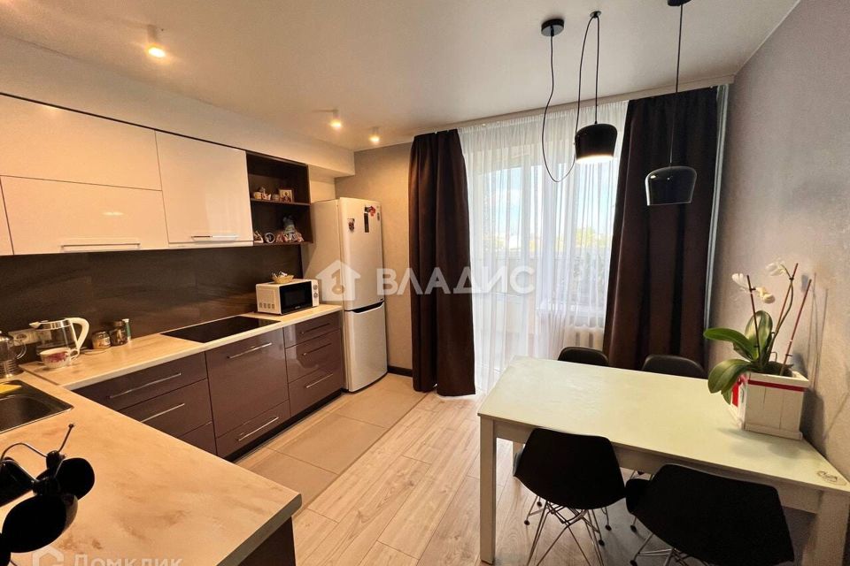 Сдаётся 2-комнатная квартира, 73.6 м²