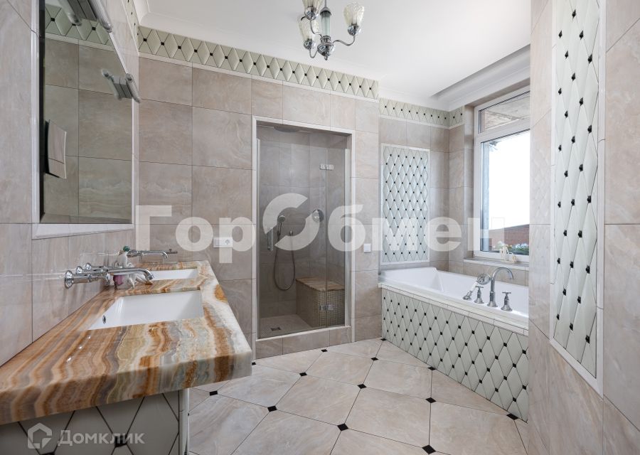 Продаётся 7-комнатная квартира, 557 м²