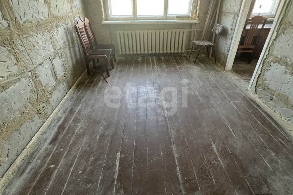 Продаётся 4-комнатная квартира, 59.5 м²