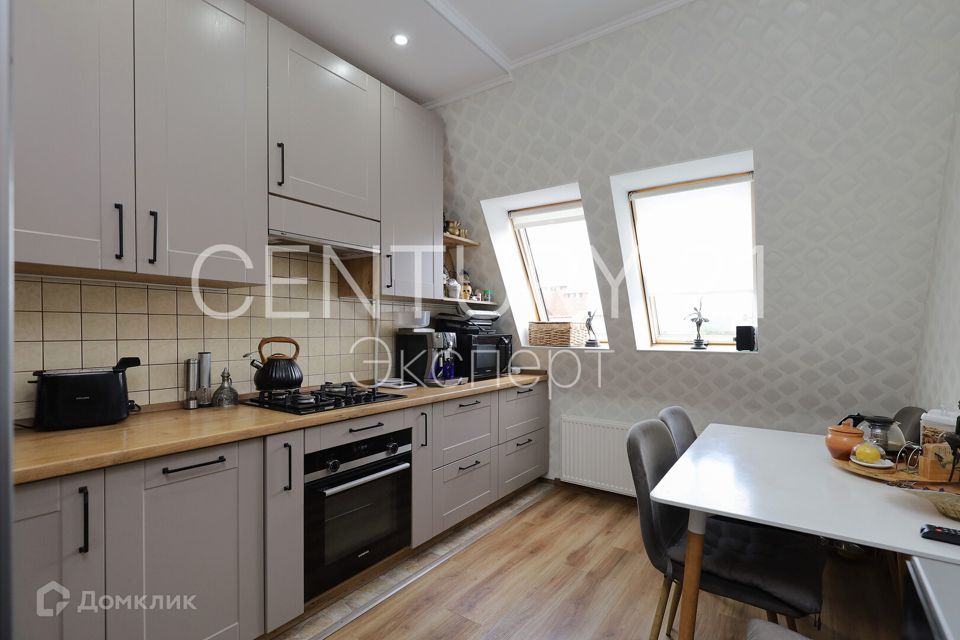 Продаётся 3-комнатная квартира, 82.9 м²
