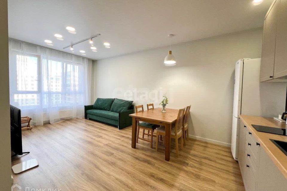 Сдаётся 2-комнатная квартира, 56 м²