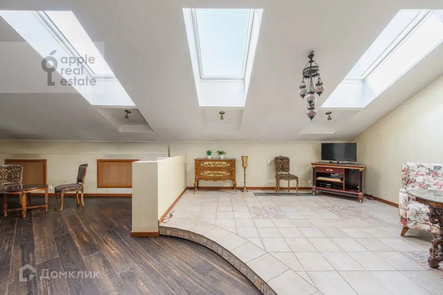Продаётся 4-комнатная квартира, 186 м²