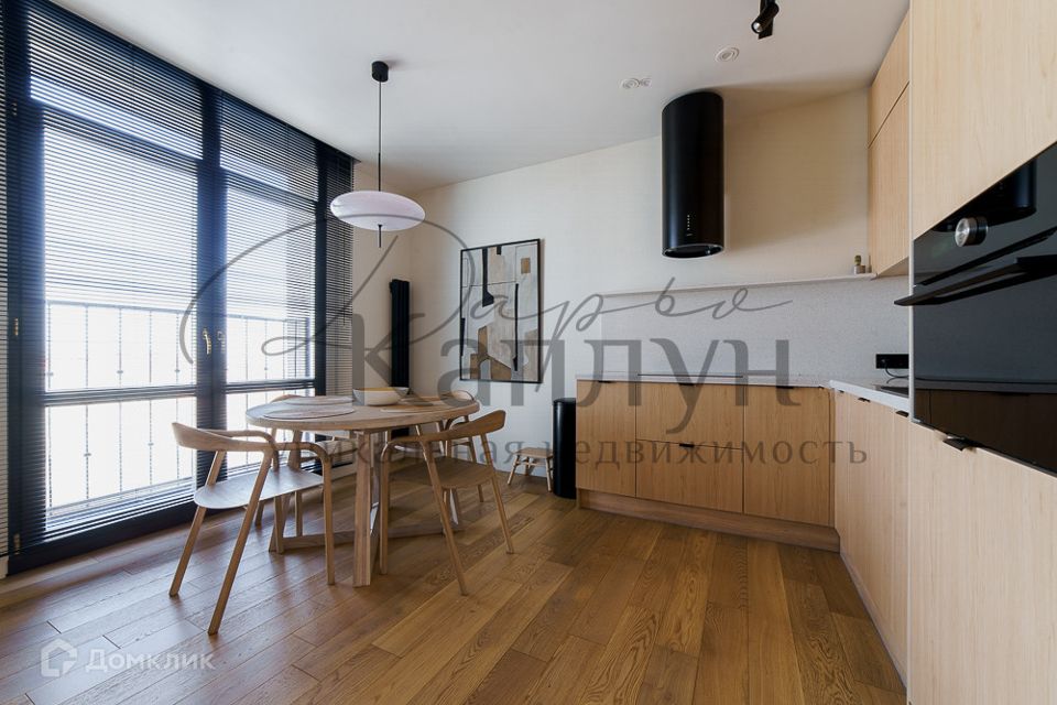 Продаётся 3-комнатная квартира, 100 м²