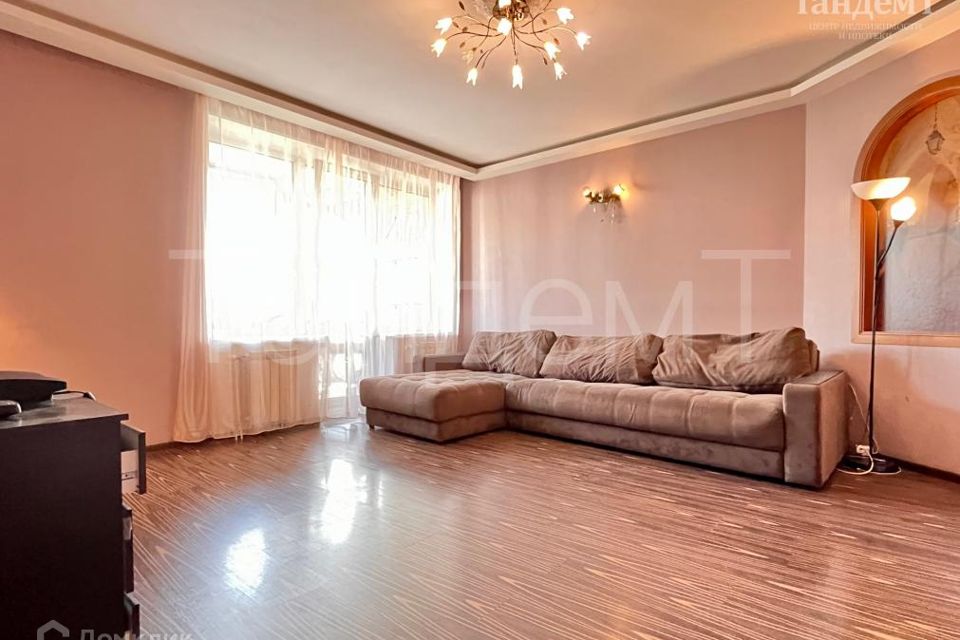 Продаётся 3-комнатная квартира, 103.4 м²