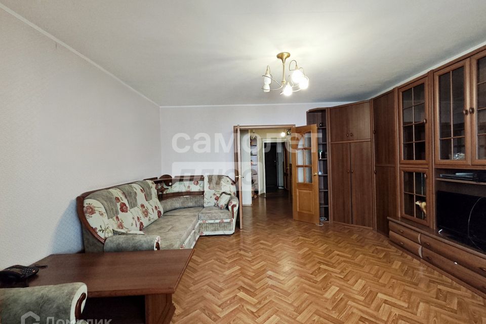 Продаётся 1-комнатная квартира, 60.4 м²
