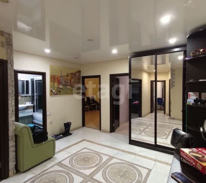 Продаётся 3-комнатная квартира, 103.7 м²