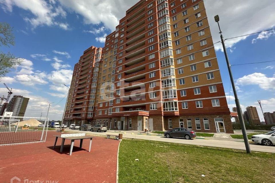 Продаётся 1-комнатная квартира, 41.5 м²
