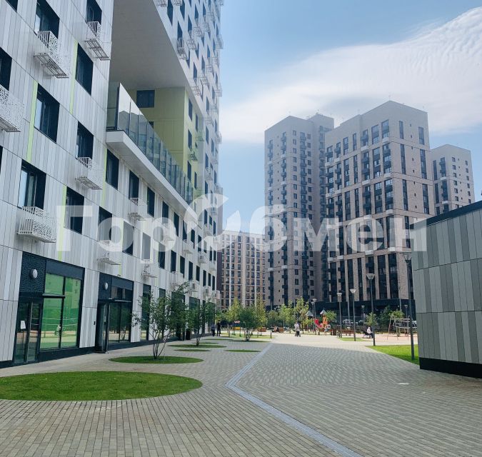 Продаётся 1-комнатная квартира, 74.7 м²