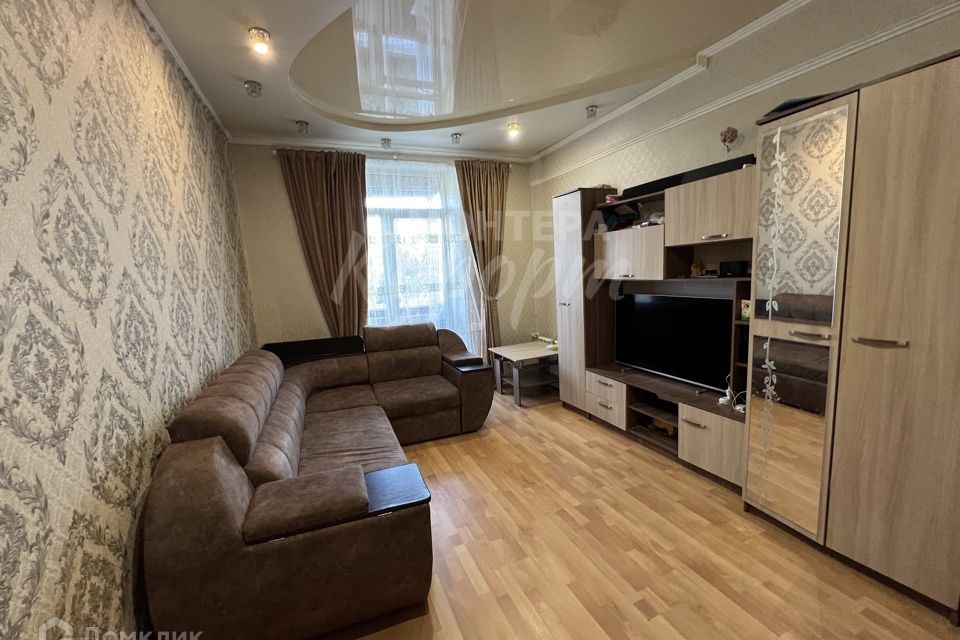 Продаётся 2-комнатная квартира, 61.9 м²