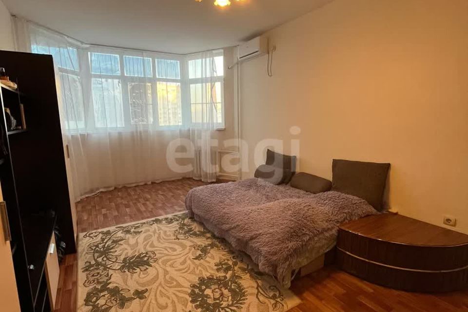 Продаётся 1-комнатная квартира, 40.2 м²