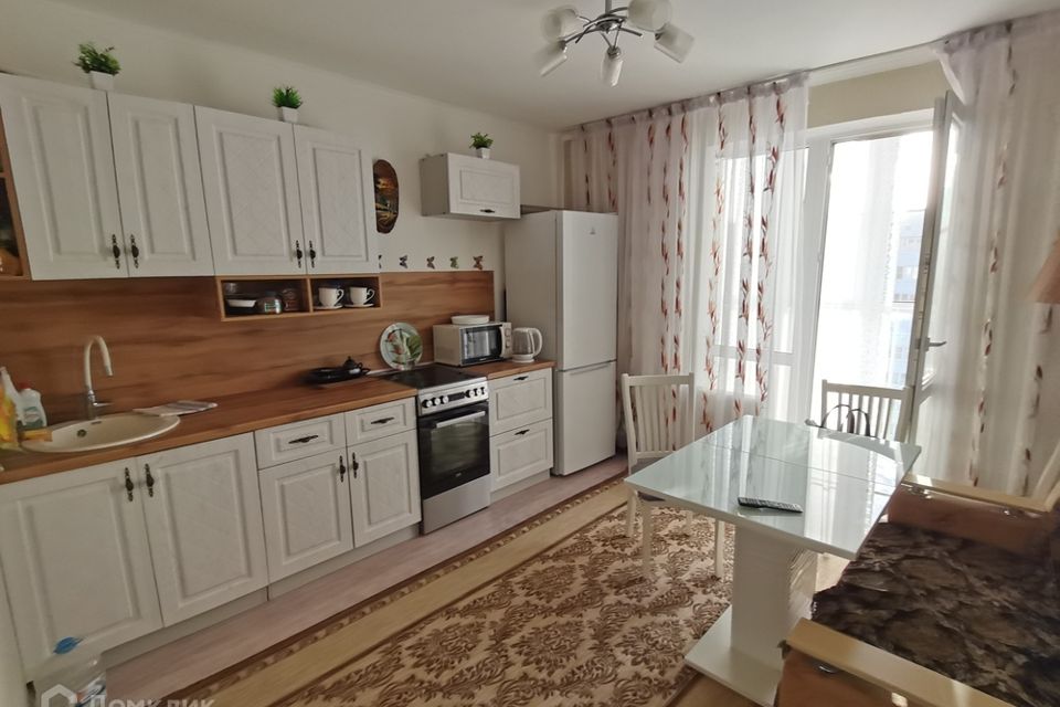 Продаётся 2-комнатная квартира, 65 м²