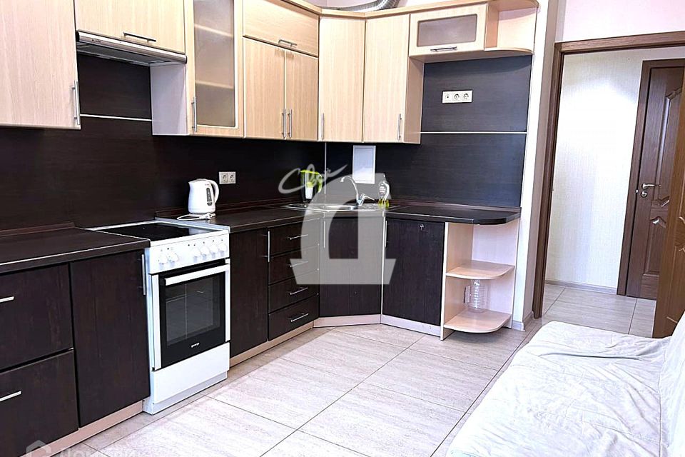 Сдаётся 2-комнатная квартира, 70 м²