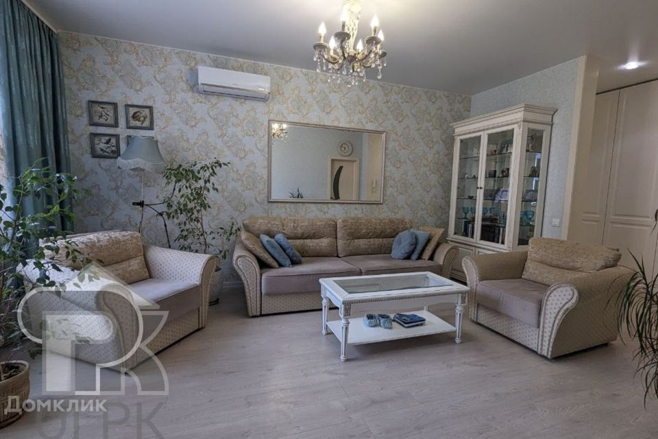 Продаётся 3-комнатная квартира, 90 м²