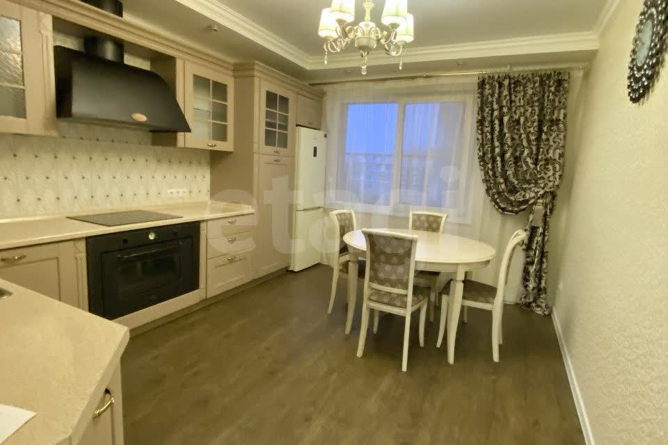 Продаётся 3-комнатная квартира, 82 м²