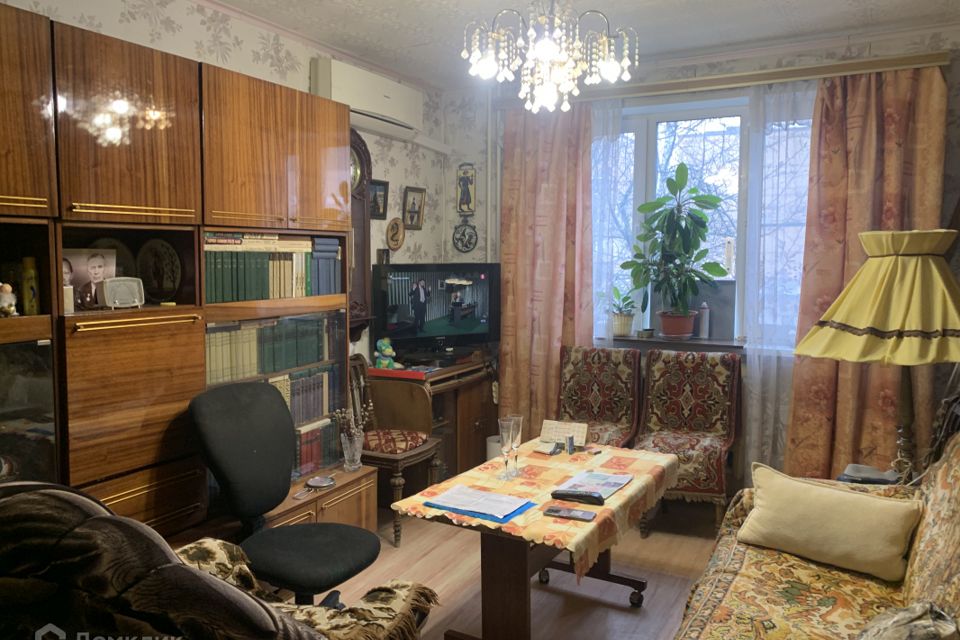 Продаётся 4-комнатная квартира, 60 м²