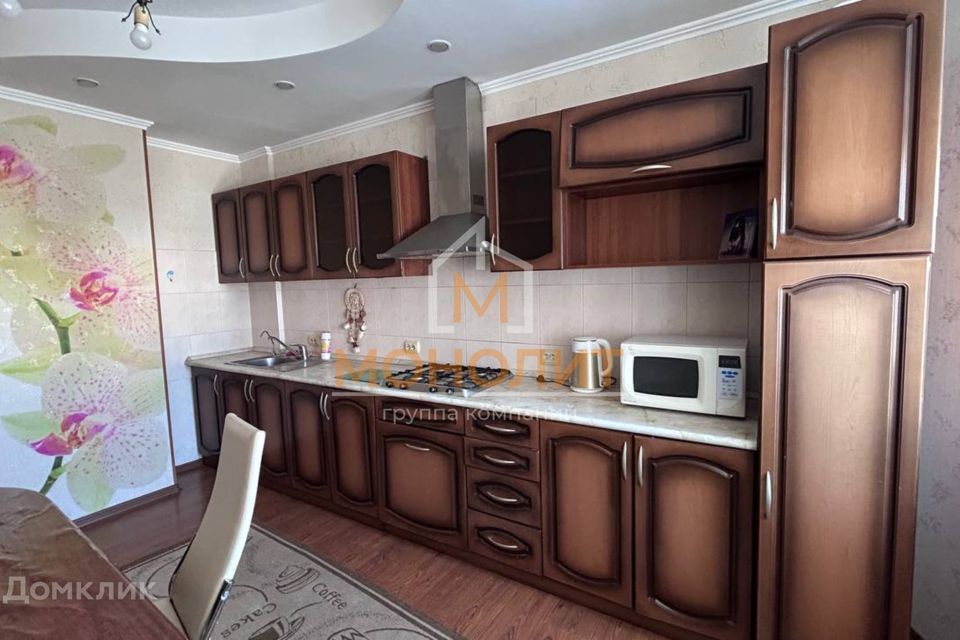 Продаётся 2-комнатная квартира, 75.8 м²