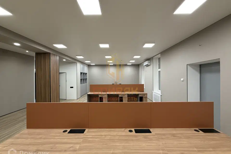 Сдаётся офис, 186 м²