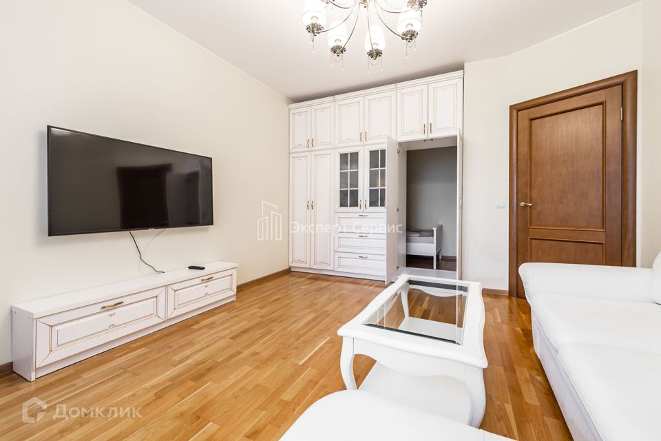 Продаётся 1-комнатная квартира, 41.7 м²