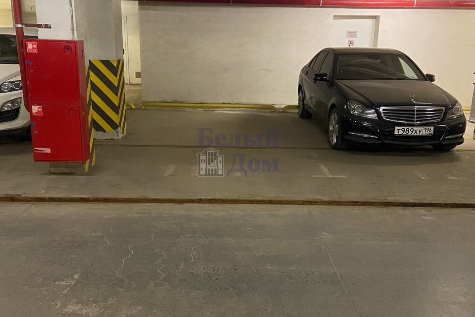 Сдаётся машиноместо, 17 м²