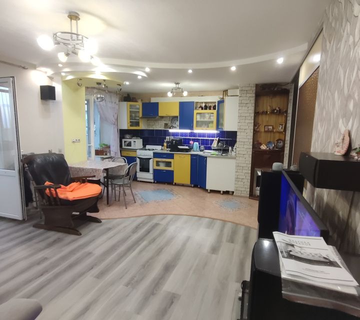 Продаётся 3-комнатная квартира, 58.6 м²
