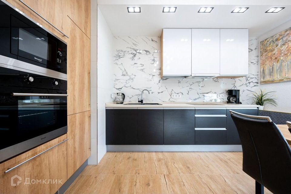 Сдаётся 2-комнатная квартира, 65 м²
