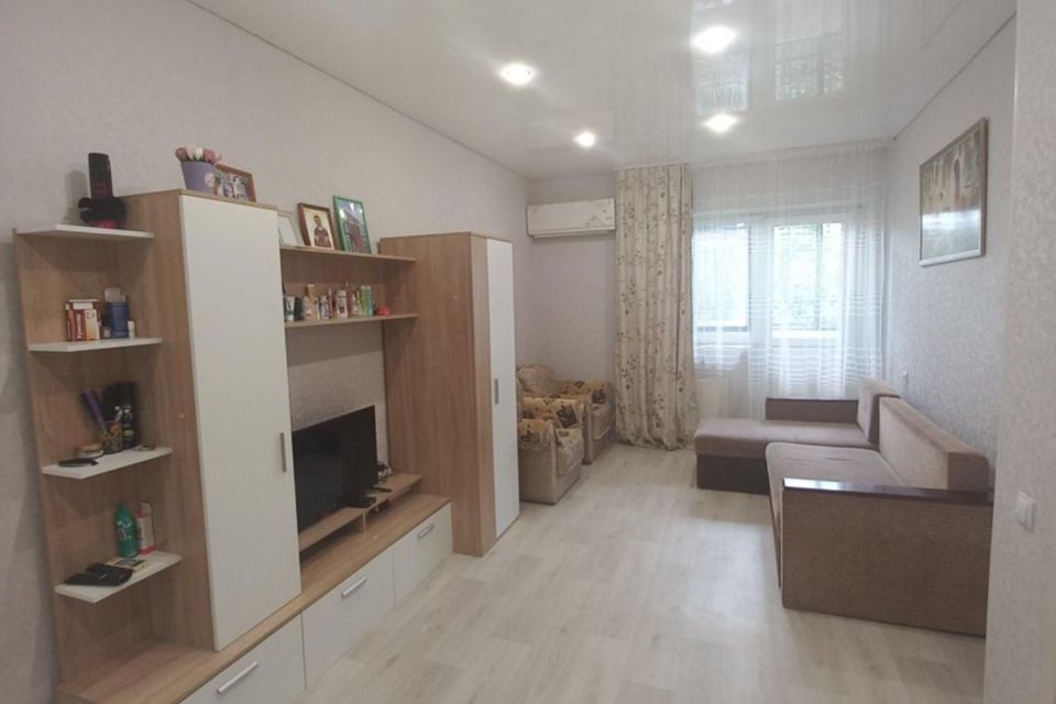 Продаётся 1-комнатная квартира, 39.8 м²