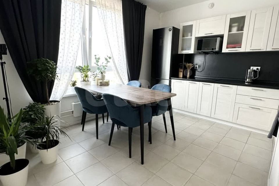 Продаётся 2-комнатная квартира, 57 м²