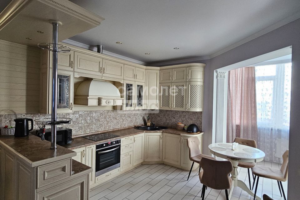 Продаётся 2-комнатная квартира, 71.4 м²