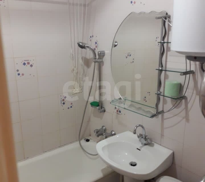 Сдаётся 1-комнатная квартира, 40 м²