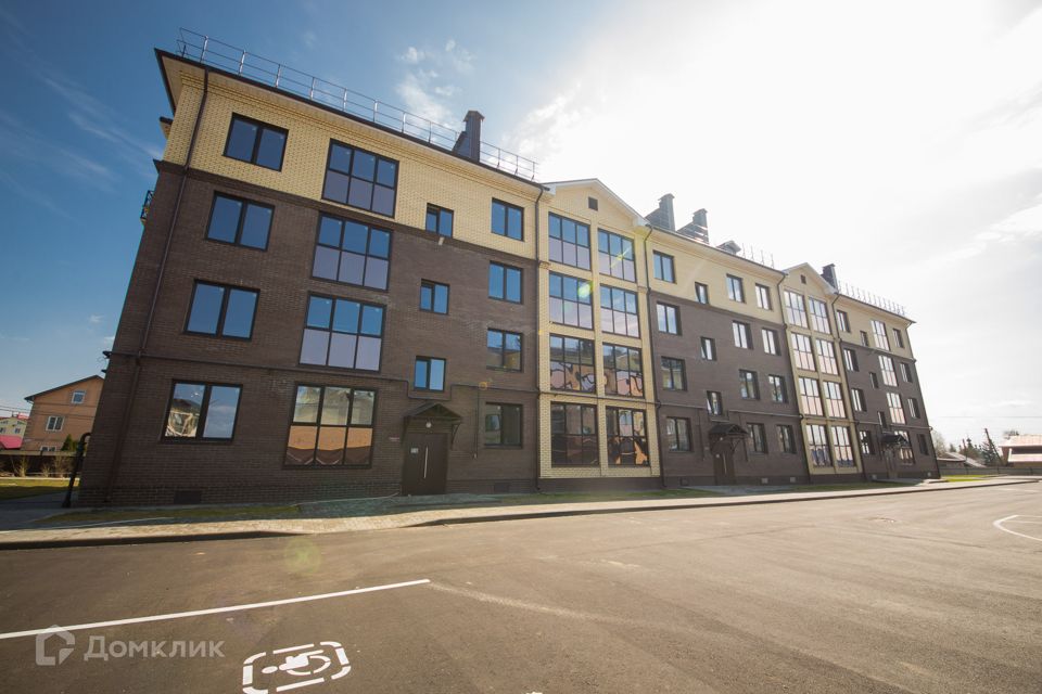 Продаётся 2-комнатная квартира, 68.2 м²