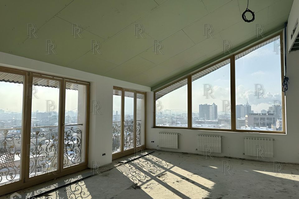 Продаётся 3-комнатная квартира, 254.1 м²