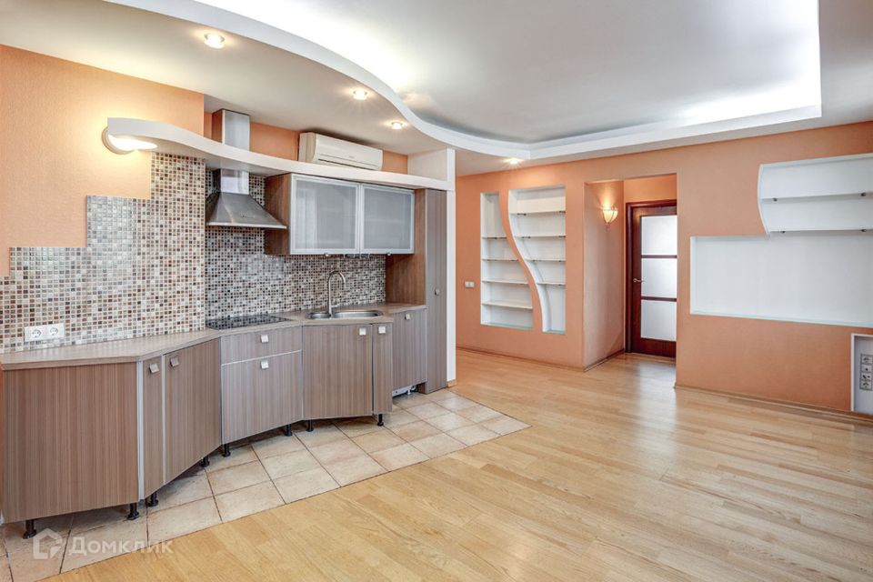 Продаётся 2-комнатная квартира, 76 м²
