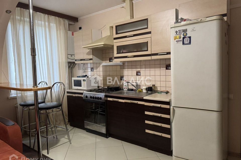 Продаётся 1-комнатная квартира, 43.2 м²