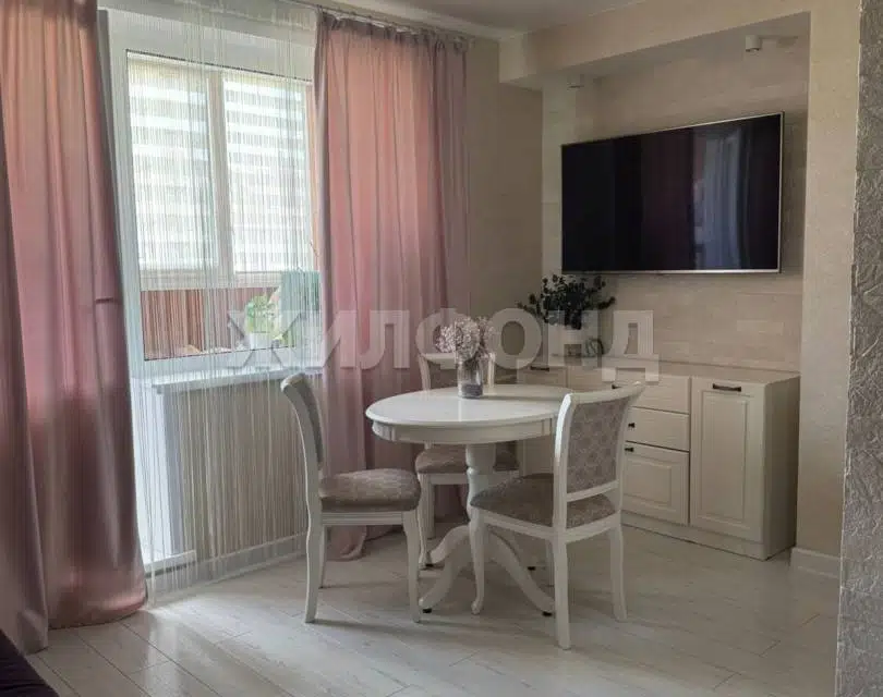 Продаётся 2-комнатная квартира, 41.8 м²
