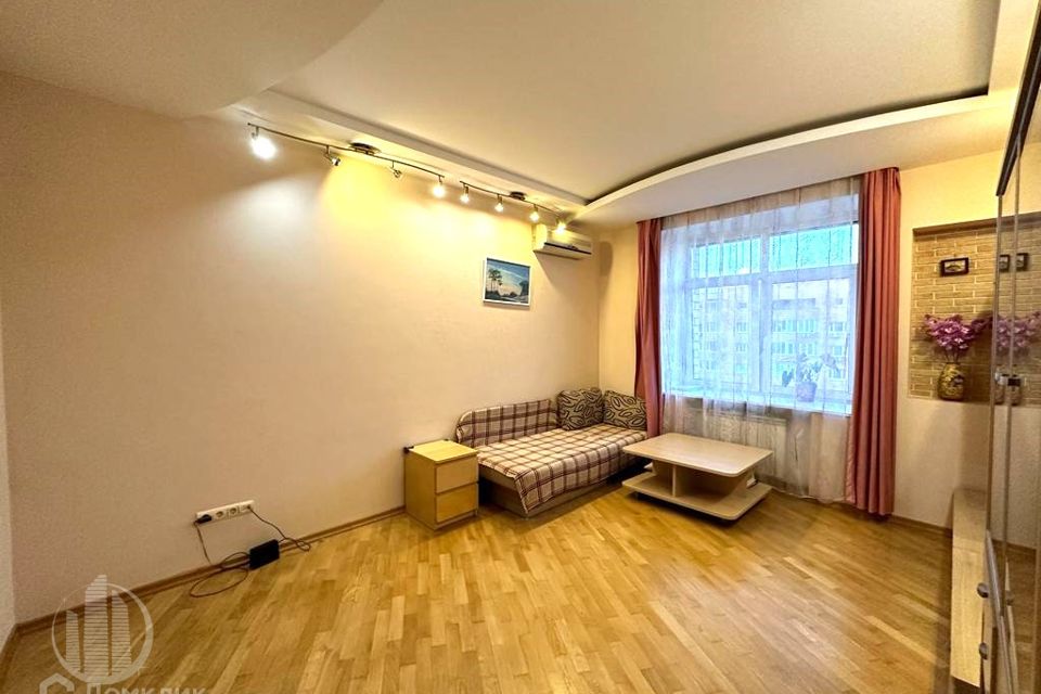 Сдаётся 2-комнатная квартира, 72 м²