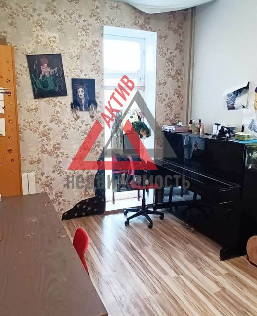 Продаётся 3-комнатная квартира, 56.9 м²