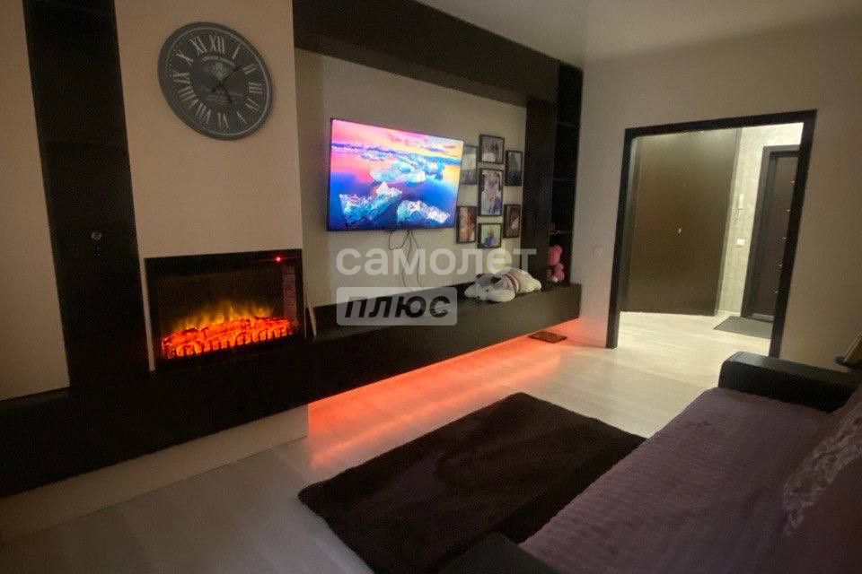 Продаётся 1-комнатная квартира, 43.7 м²