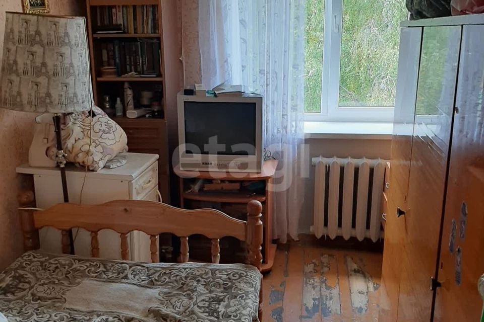Продаётся 4-комнатная квартира, 60.6 м²