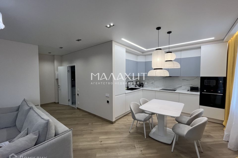 Сдаётся 2-комнатная квартира, 73 м²
