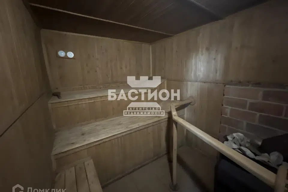 Продаётся 2-этажный дом, 250 м²