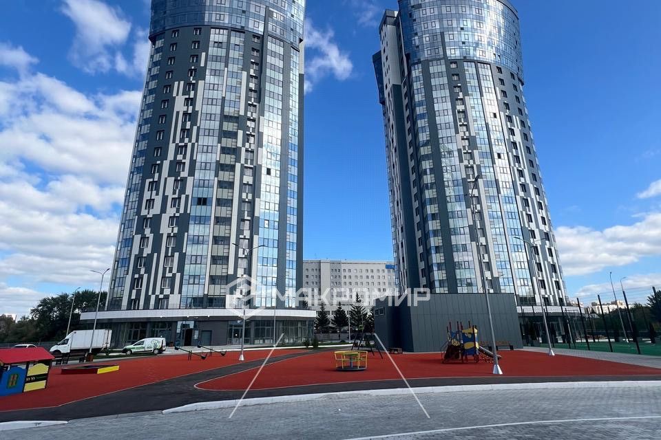 Сдаётся 2-комнатная квартира, 68.3 м²