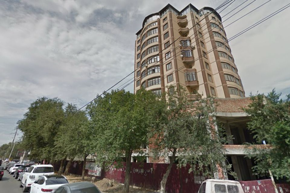 Продаётся 3-комнатная квартира, 154 м²