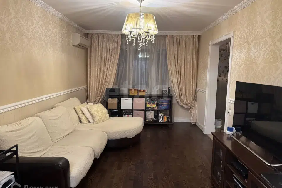 Продаётся 4-комнатная квартира, 92.6 м²