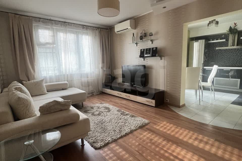 Сдаётся 3-комнатная квартира, 82 м²