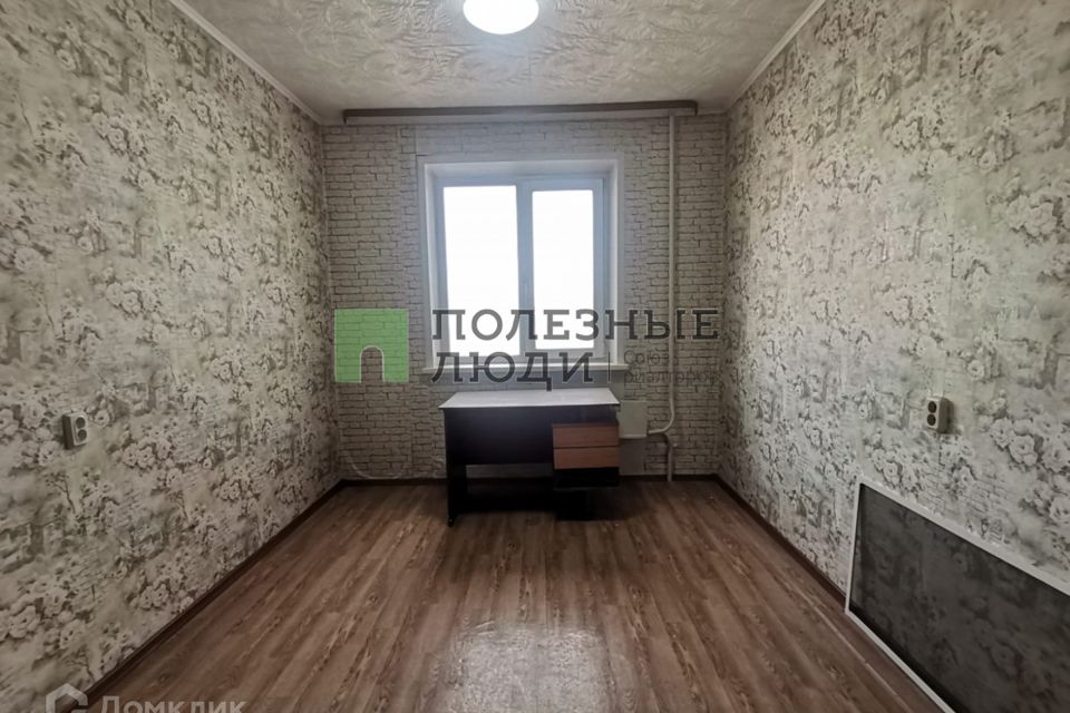 Продаётся комната в 10-комн. квартире, 11.7 м²