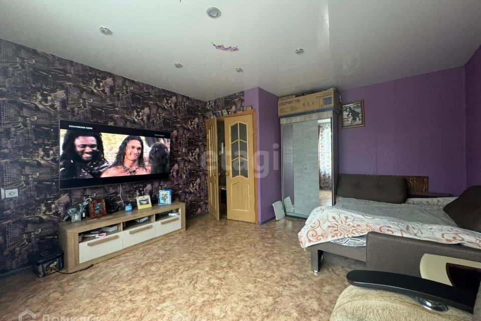 Продаётся 3-комнатная квартира, 63.8 м²